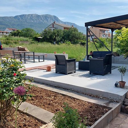 Spacious Apartment Close To The Sea In Split Area Kaštela Exteriör bild